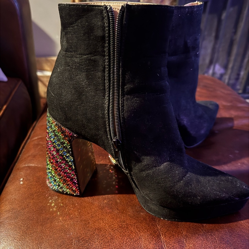 Betsy Johnson Black/ Multi Colored glittered heal